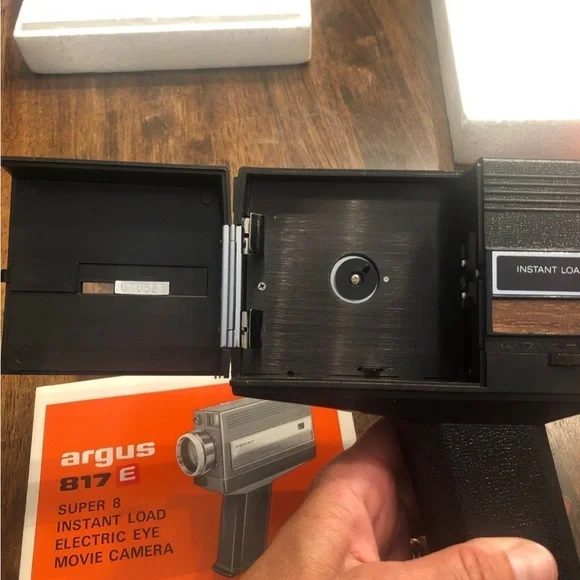 Vintage Argus Super Eight Model 800 Movie Camera W/ Box and